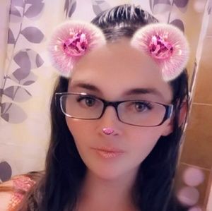 Meet your Posher, Tabitha